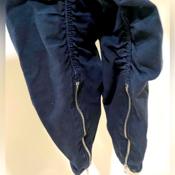 Men’s Black Low-crotched Pants - Picture 2 of 3